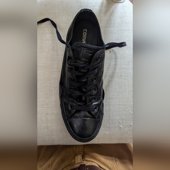 Chuck Taylor All Star Mono Leather Low Top - Picture 9 of 15